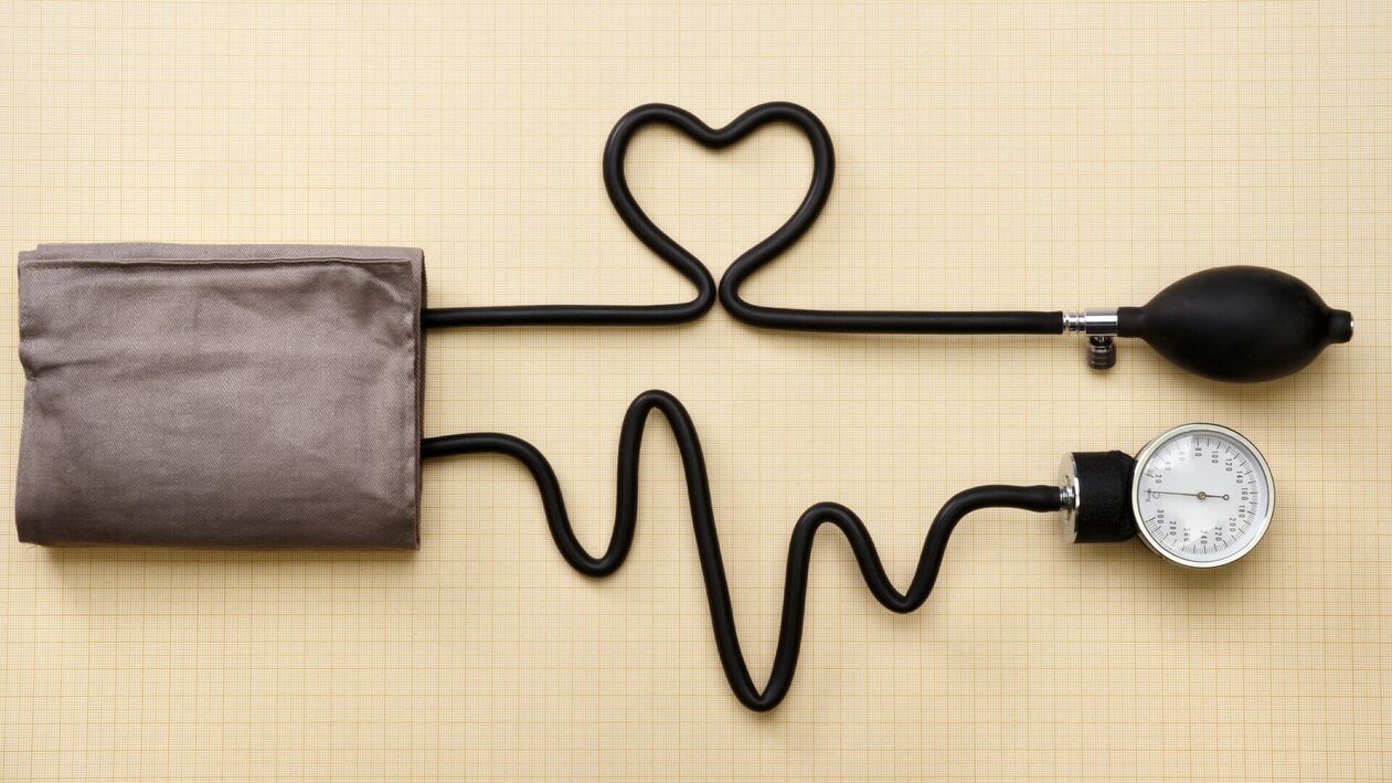 A enfermidade hipertónica é perigosa con complicacións cardiovasculares